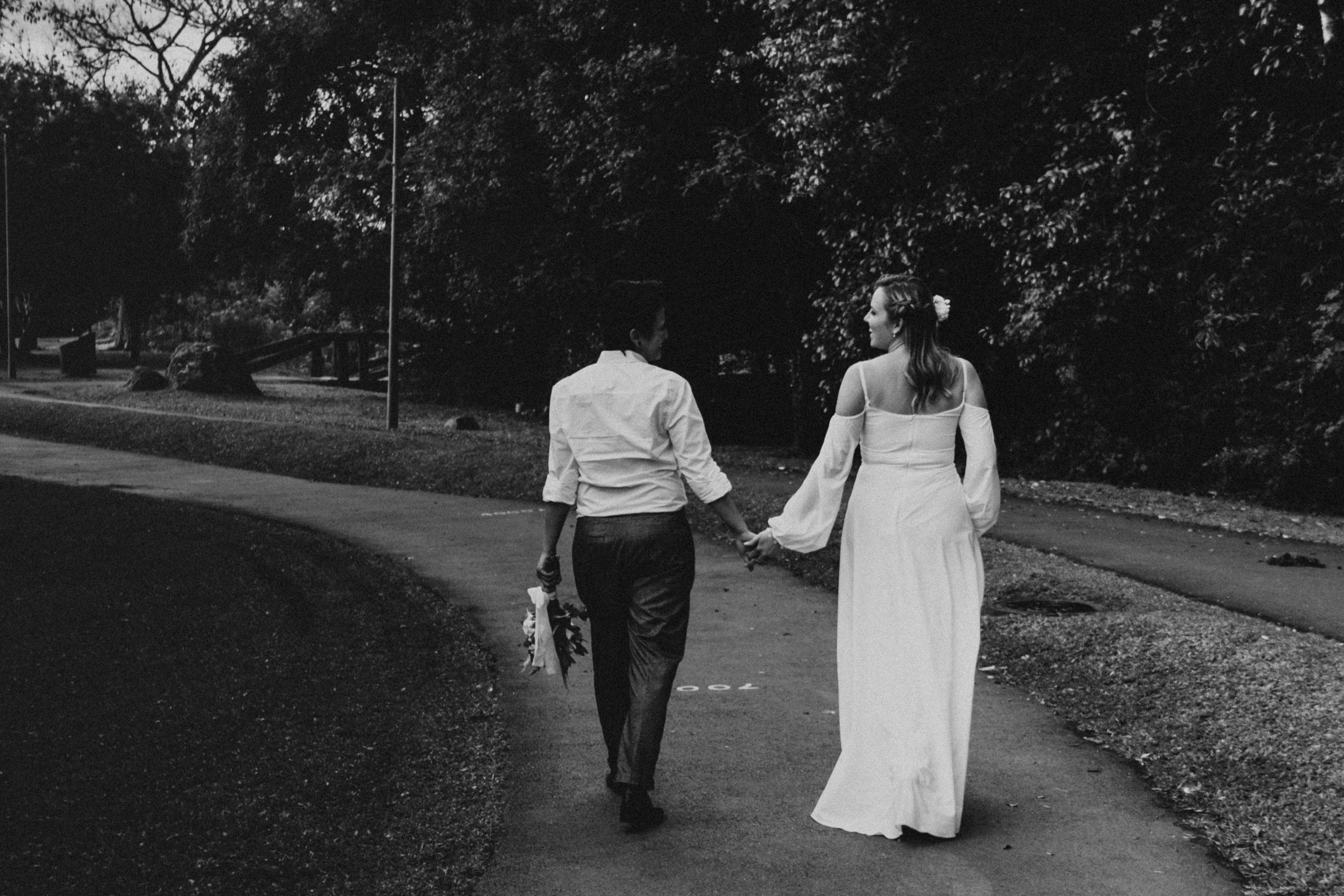Woman in Wedding Dress in Black and White · Free Stock Photo