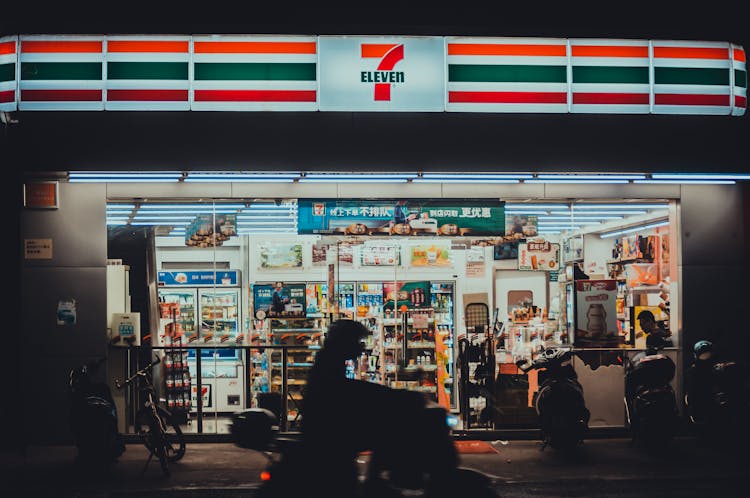 Seven Eleven Store At Night 