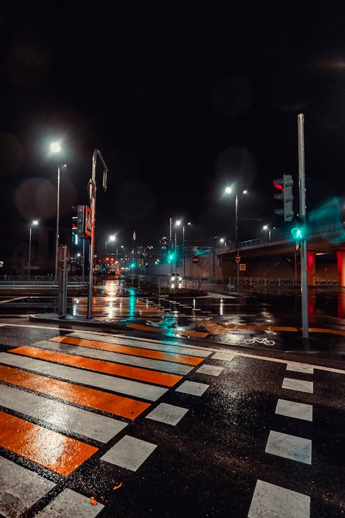 Carretera Vacía Durante La Noche