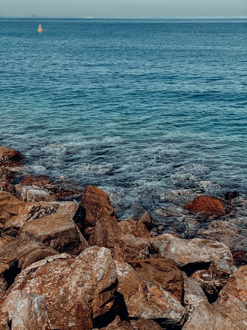 Darmowe zdjęcie z galerii z horyzont, kamienie, morze