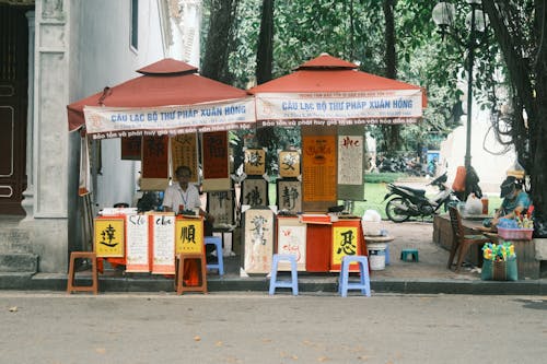 Market Stand in the Street 