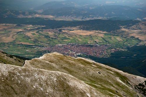 Ingyenes stockfotó domb, drónfelvétel, Látvány témában