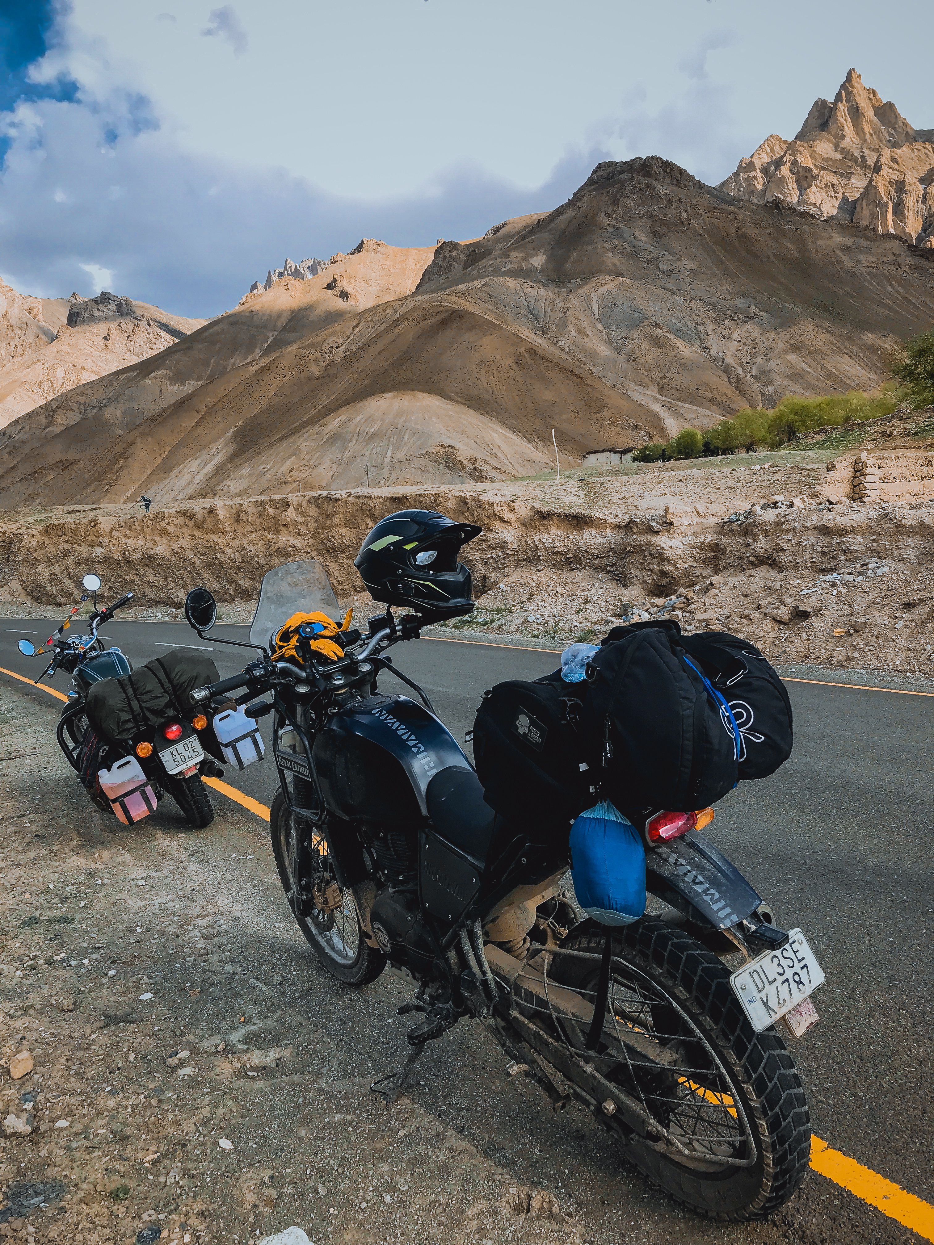 Top 7 accessoires indispensables pour transformer une moto 2015-2020 en roadtrippeuse 2026 - illustration