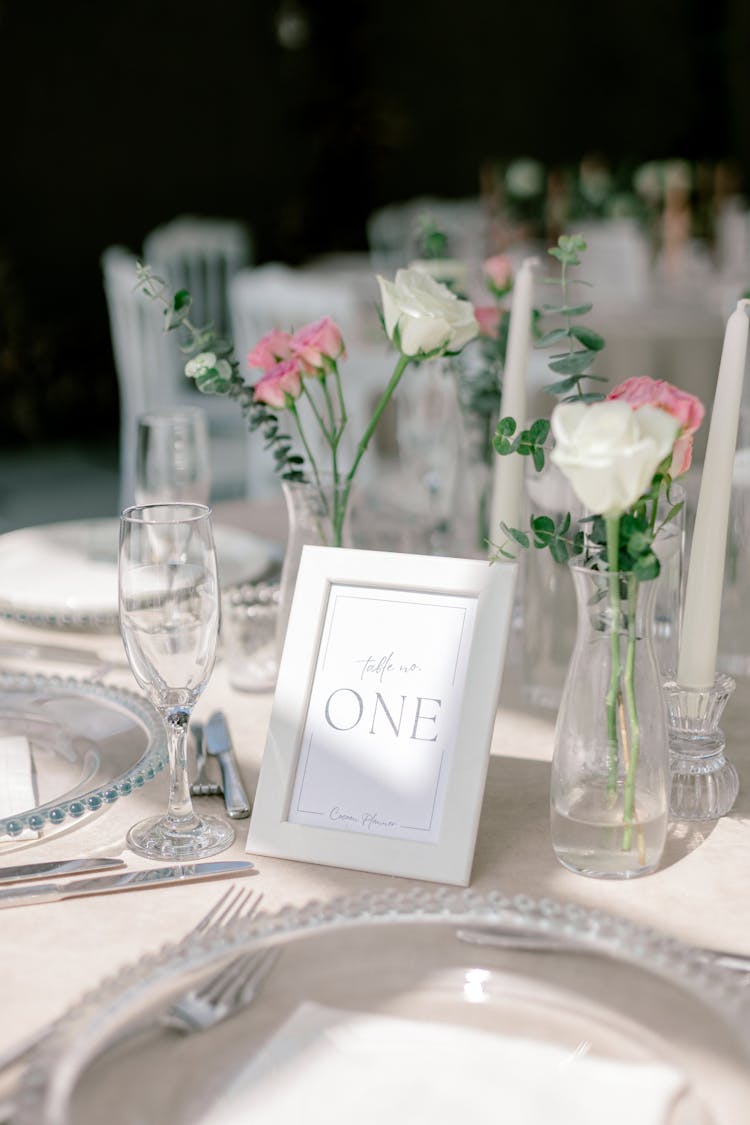 Elegant Wedding Table Setting 