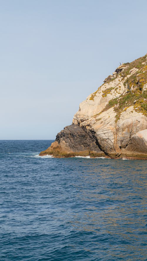 Foto d'estoc gratuïta de formació rocosa, horitzó, mar