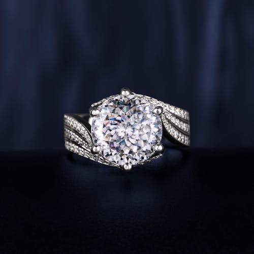 Foto profissional grátis de anel, diamante, foco seletivo