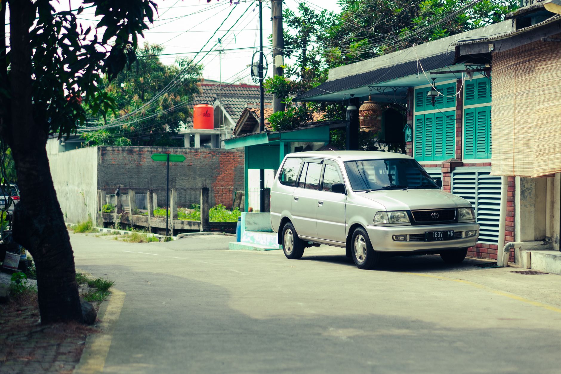 hiace, avanza, innova