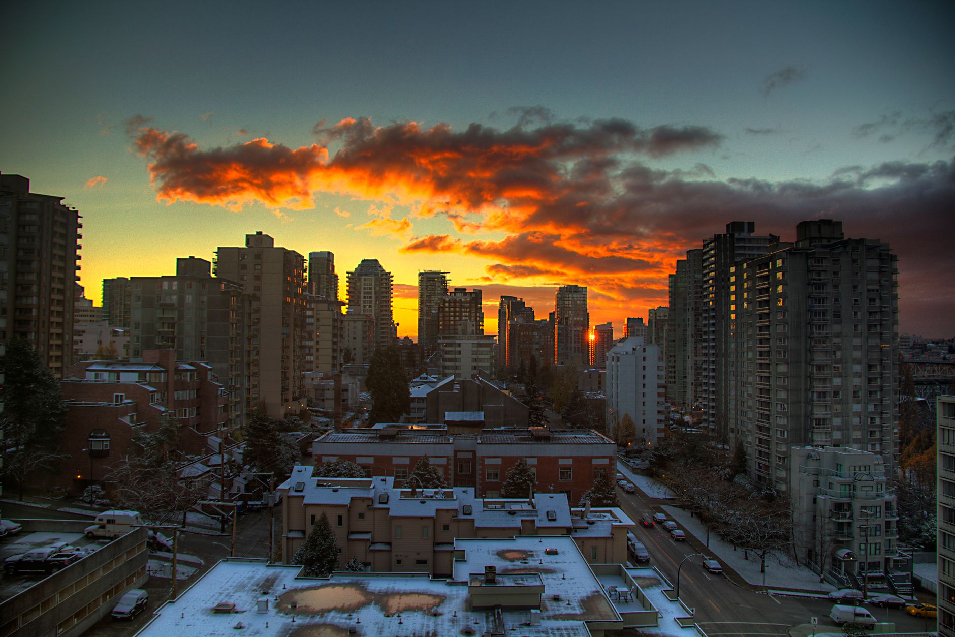 City Buildings during Sunset · Free Stock Photo