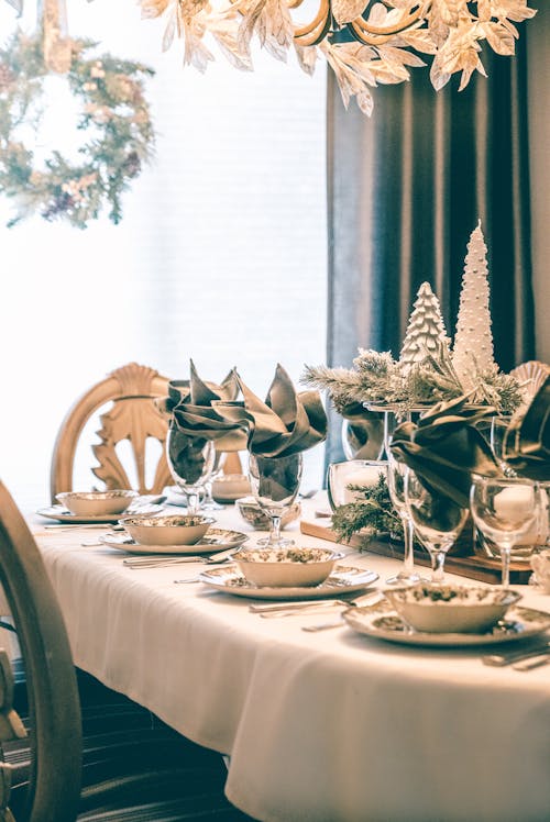 Free stock photo of bowls, chairs, christmas decorations