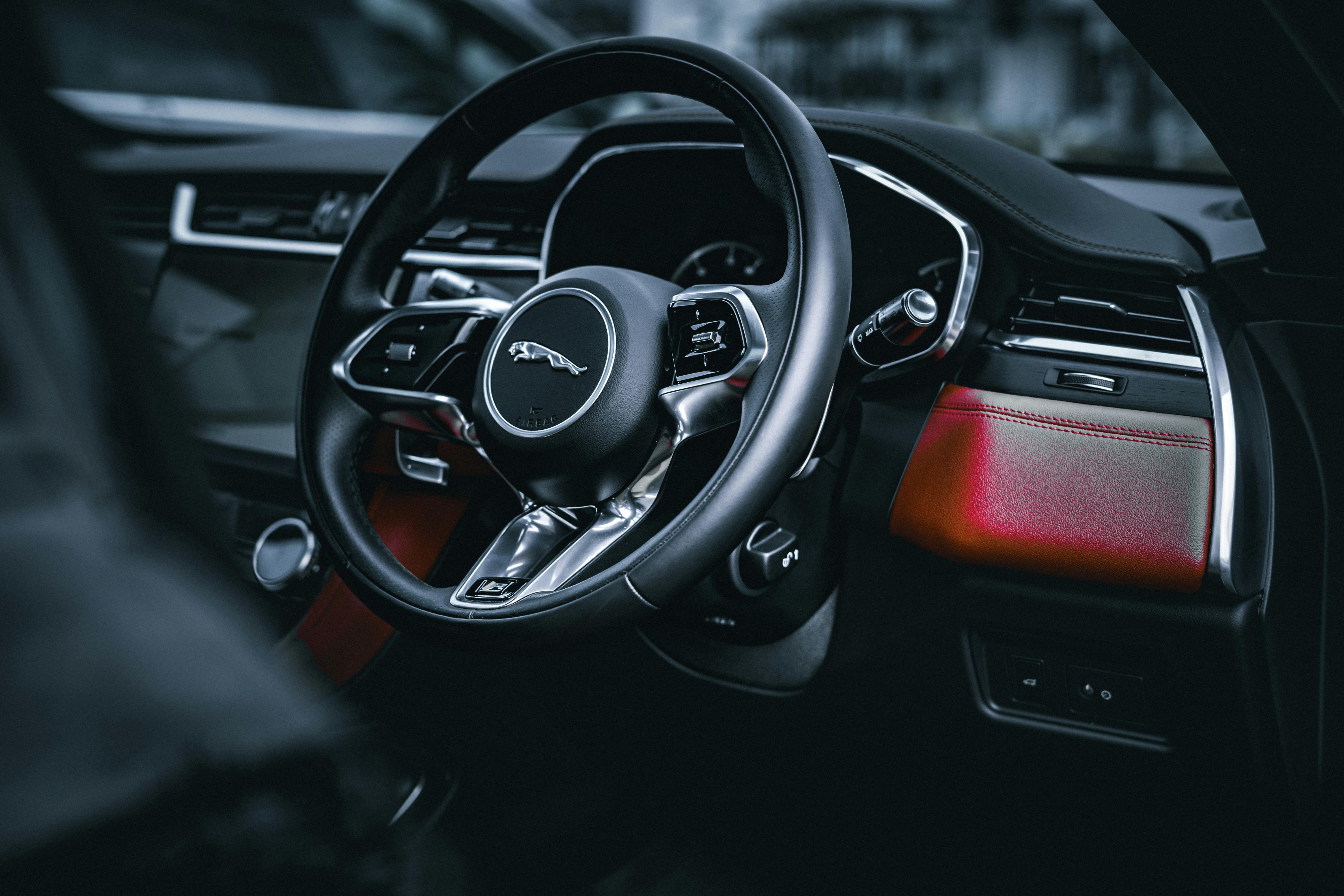 Volant Jaguar luxe