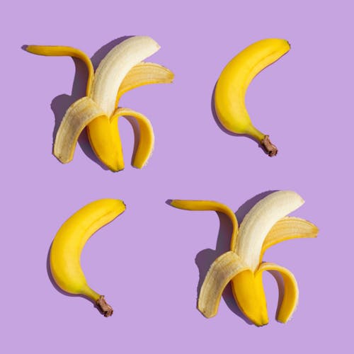 Fotobanka s bezplatnými fotkami na tému banány, čerstvý, fialové pozadie