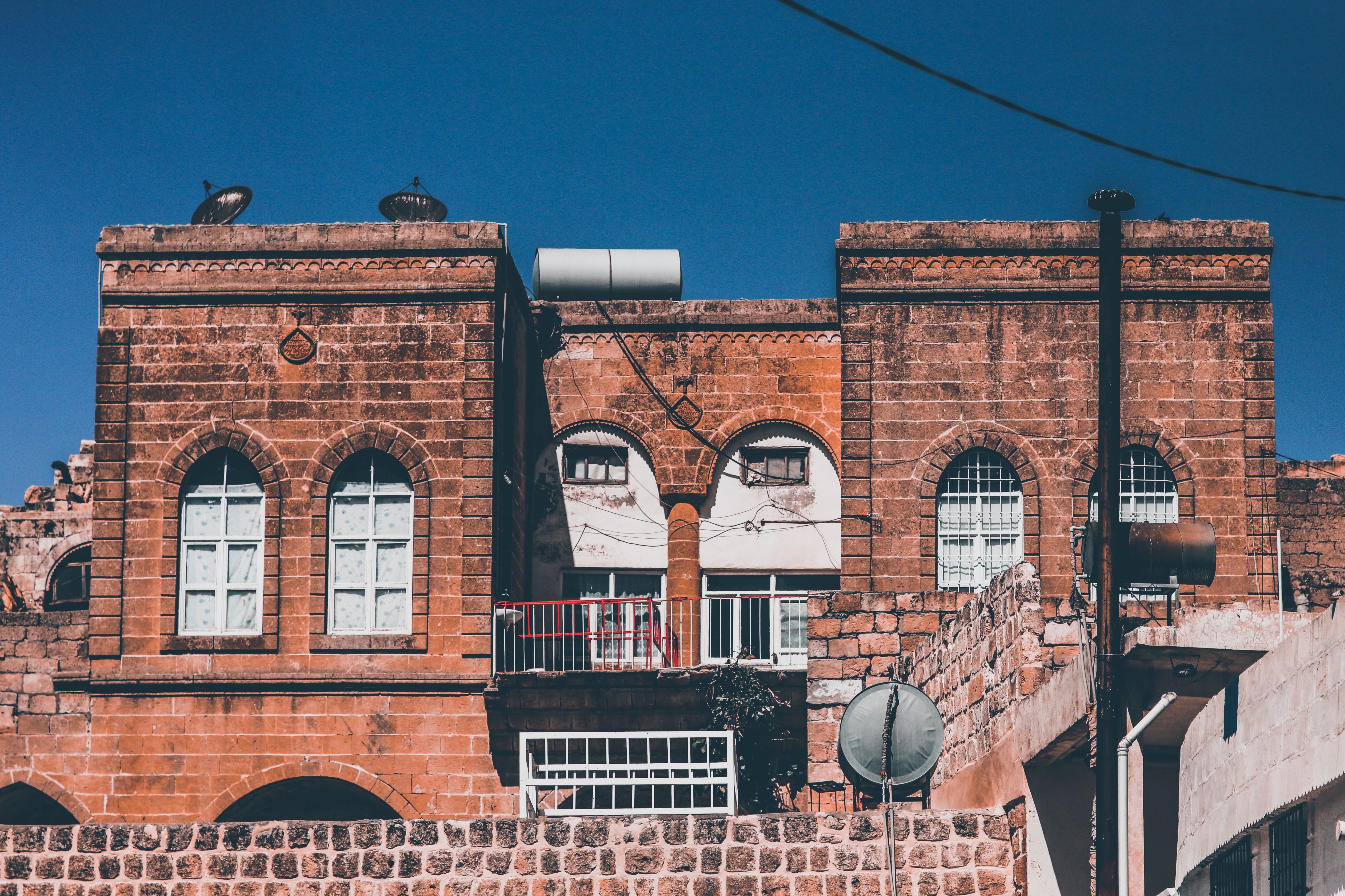 Why Solar Water Heater Prices Vary So Much in Cyprus — illustrasjonsbilde