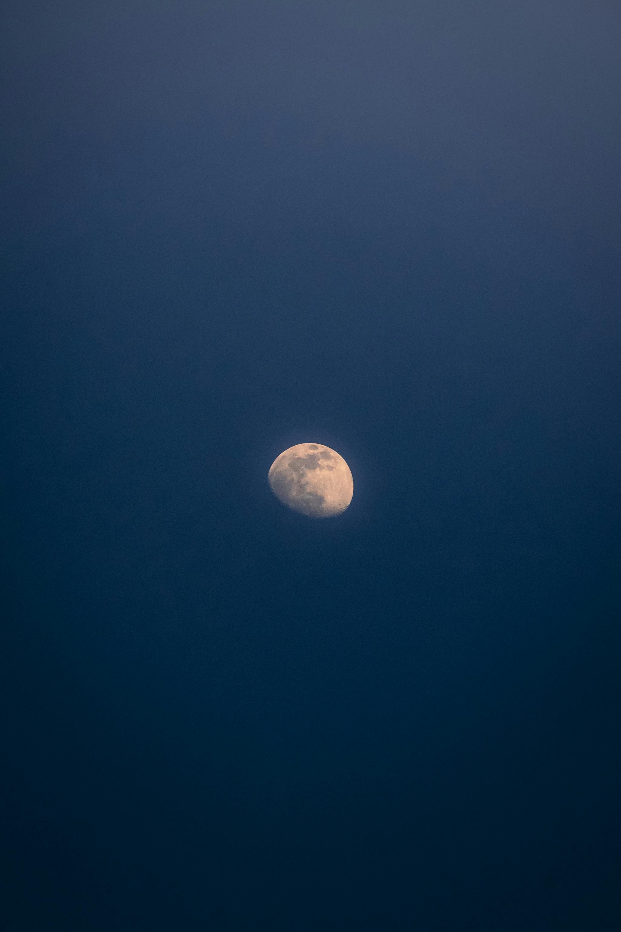 A stunning full moon against a dark night sky, captured in Türkiye.