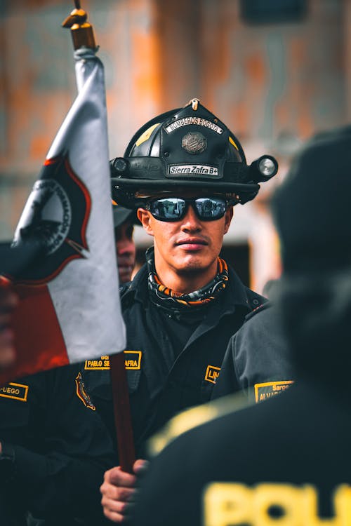 Fotos de stock gratuitas de bandera, bogota, bombero