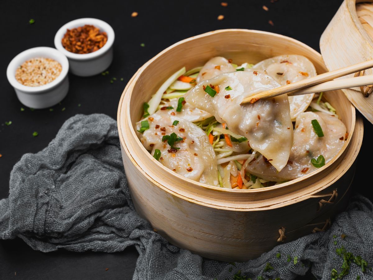 Dumpling image for Dongzhi, winter terms, and northern regional food pages. Public-source visual preview.