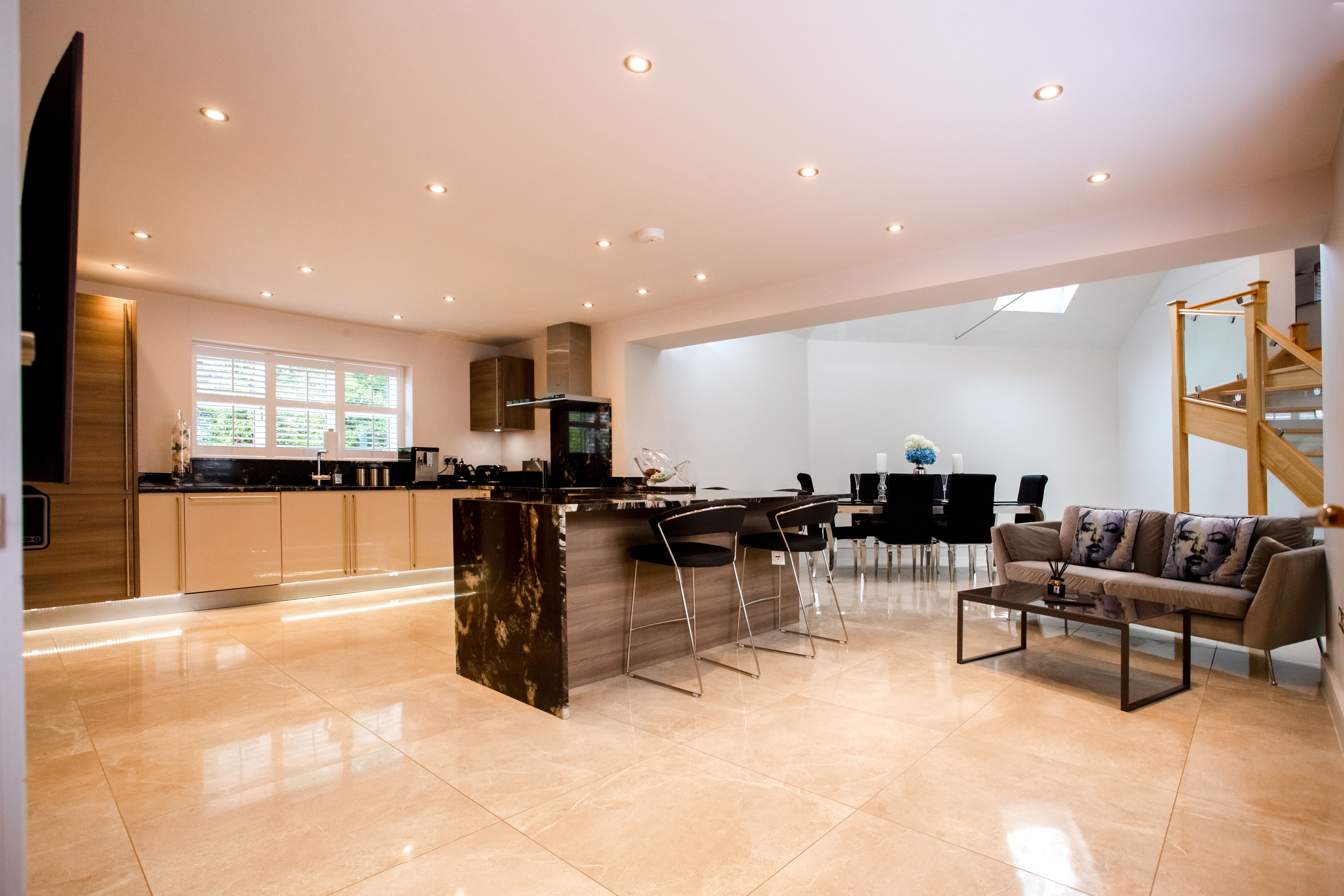 Modern Design of Living Room and Kitchen · Free Stock Photo