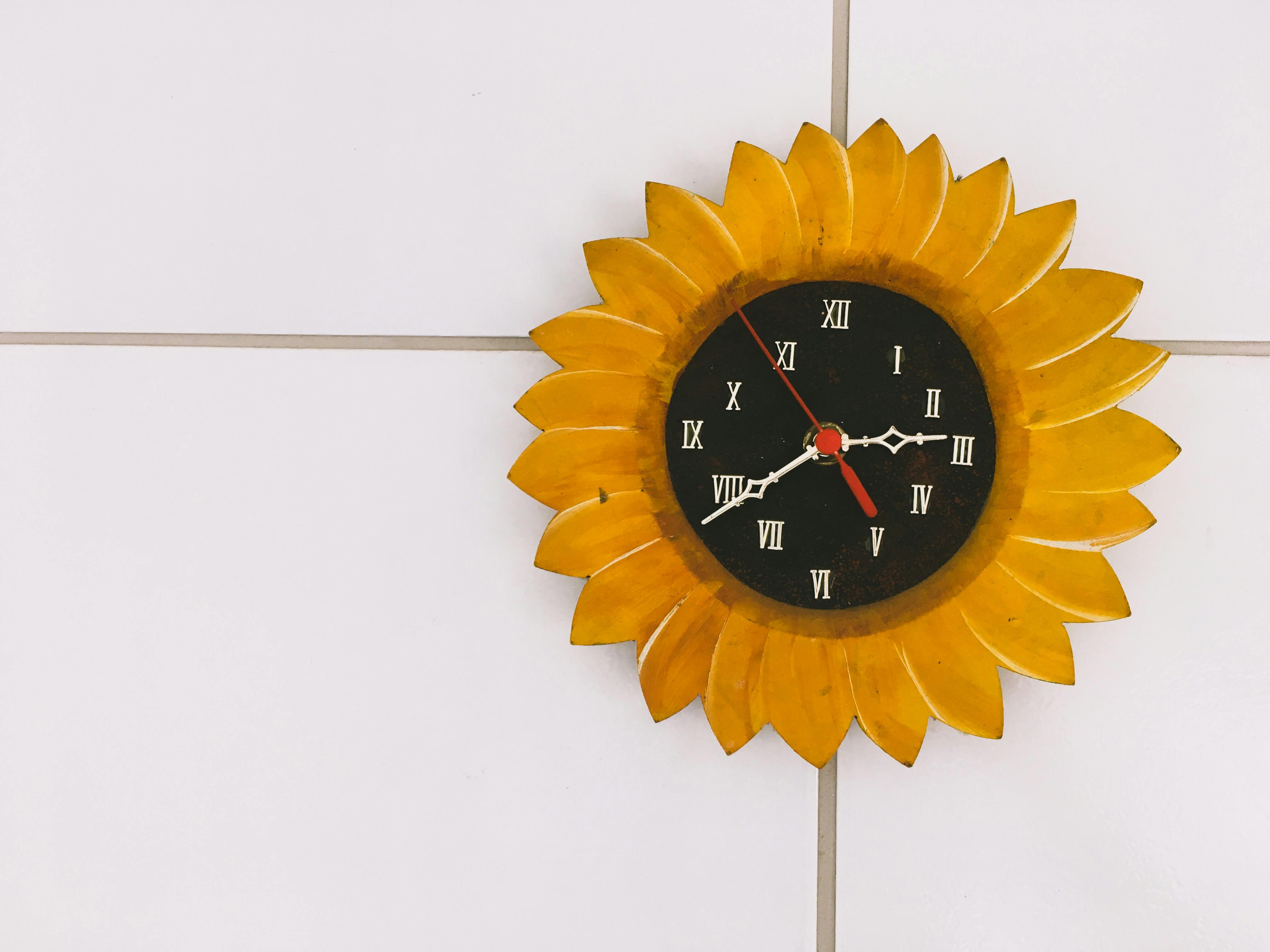 Flower Wall Clock · Free Stock Photo