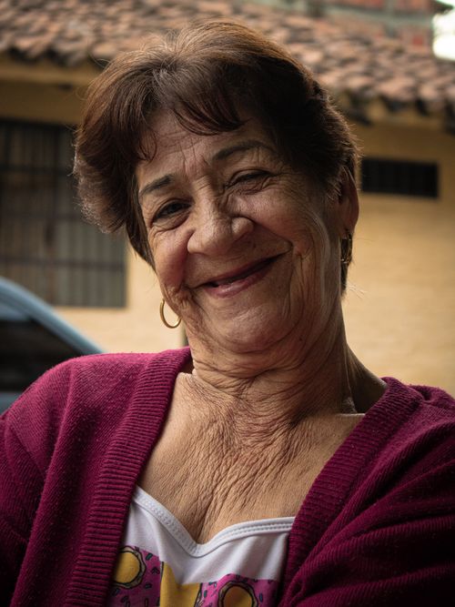 Free Charming portrait of a smiling elderly woman in Cali, Colombia. Stock Photo