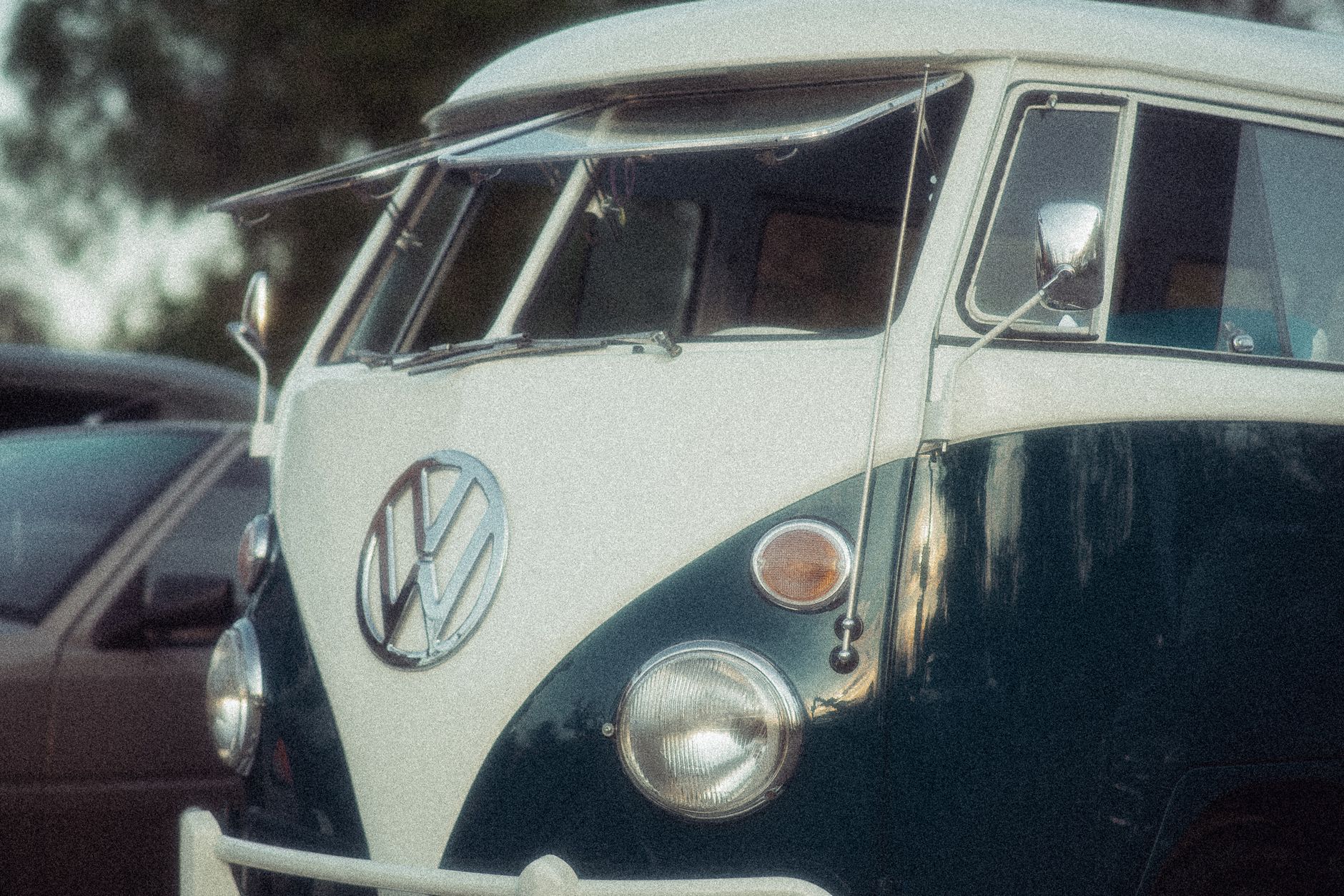 Long-distance bus