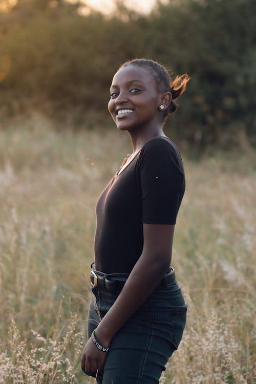 Free Smiling Woman  Stock Photo