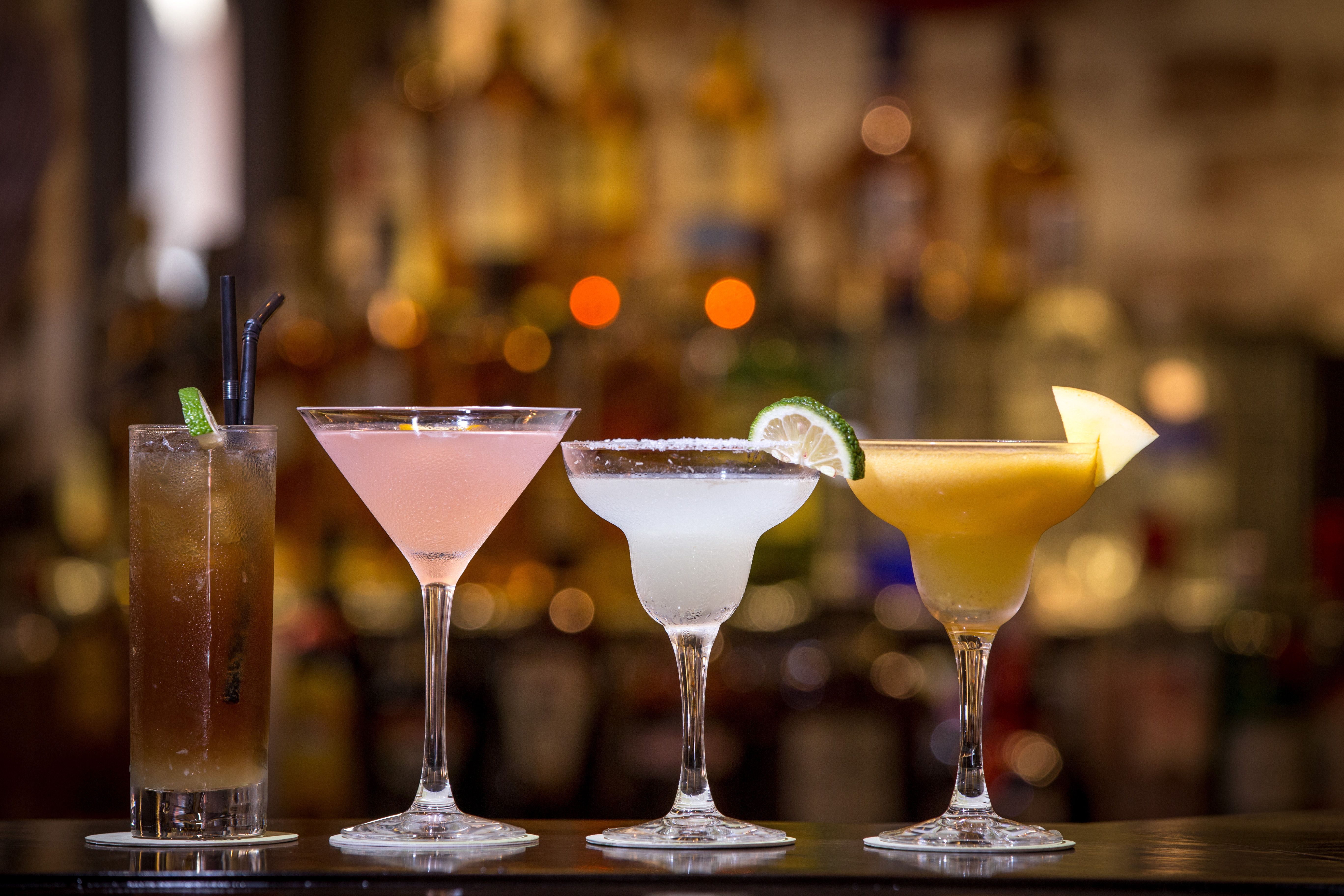 A sports bar is coming to Edina's 50th and France this summer — Photo by Skills Media on Pexels