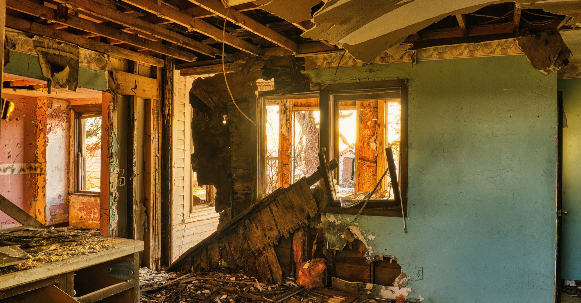 Spokane Wildfires Destroy 600 Structures, Force 60,000 to Flee