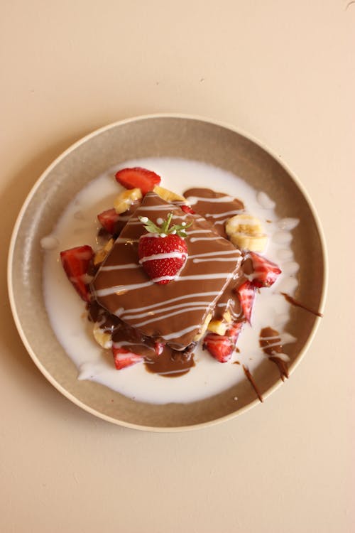 Chocolate Cake with Strawberries