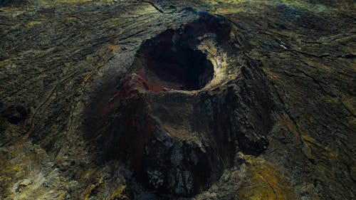 Ingyenes stockfotó aktív vulkán, drónfelvétel, extrém terep témában