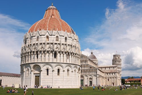 Pisa Baptisstery Building