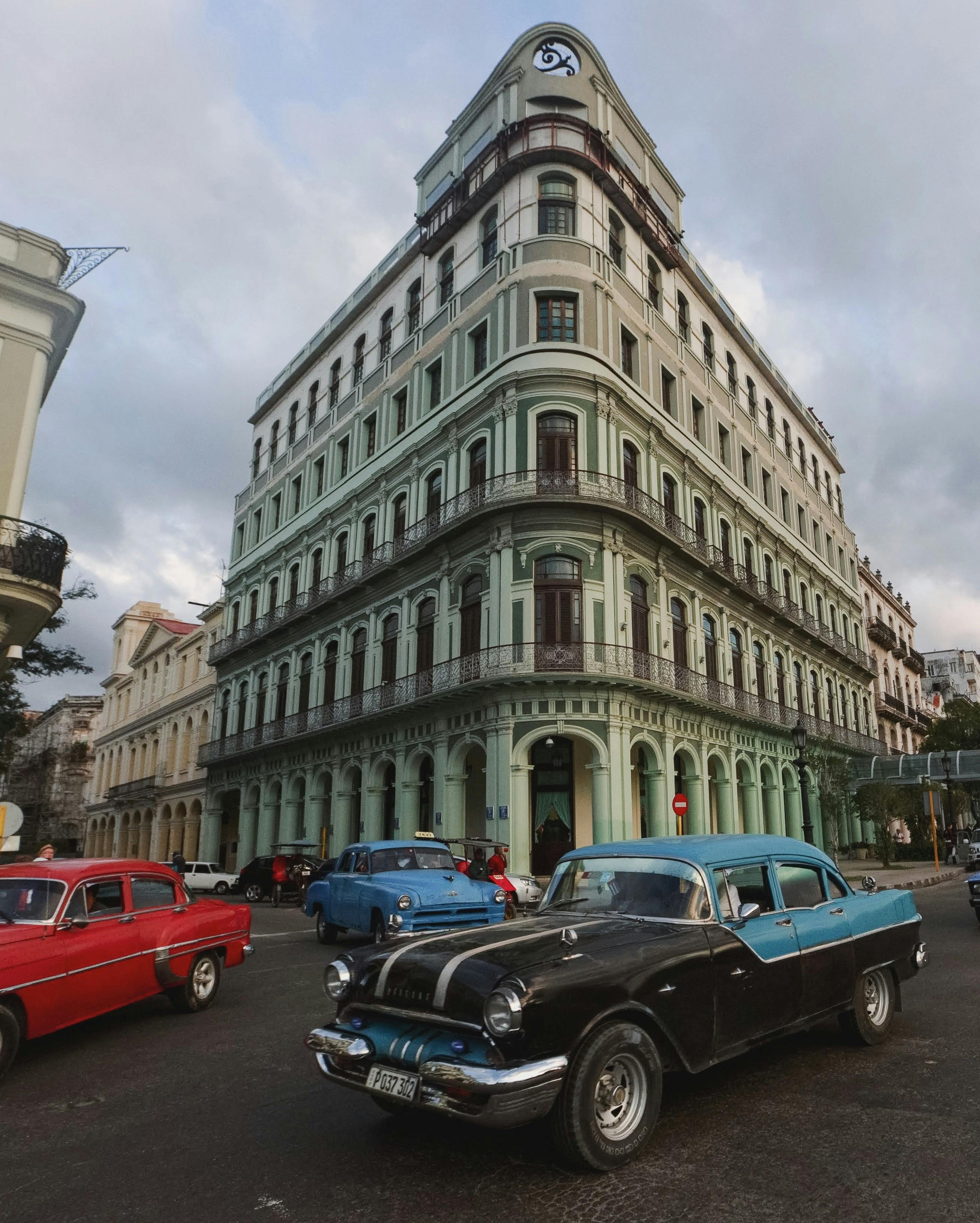 Photo of the Hotel Saratoga in Havana Cuba Free Stock Photo