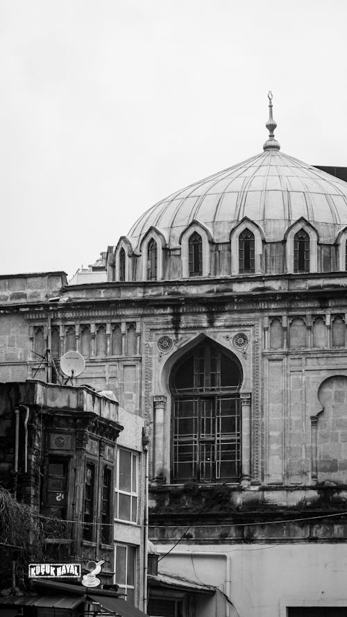 Black and White Photo of a Mosque 