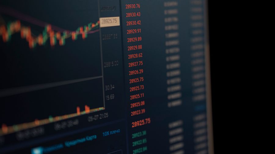The Information Edge in Forex: What Traders Actually Track