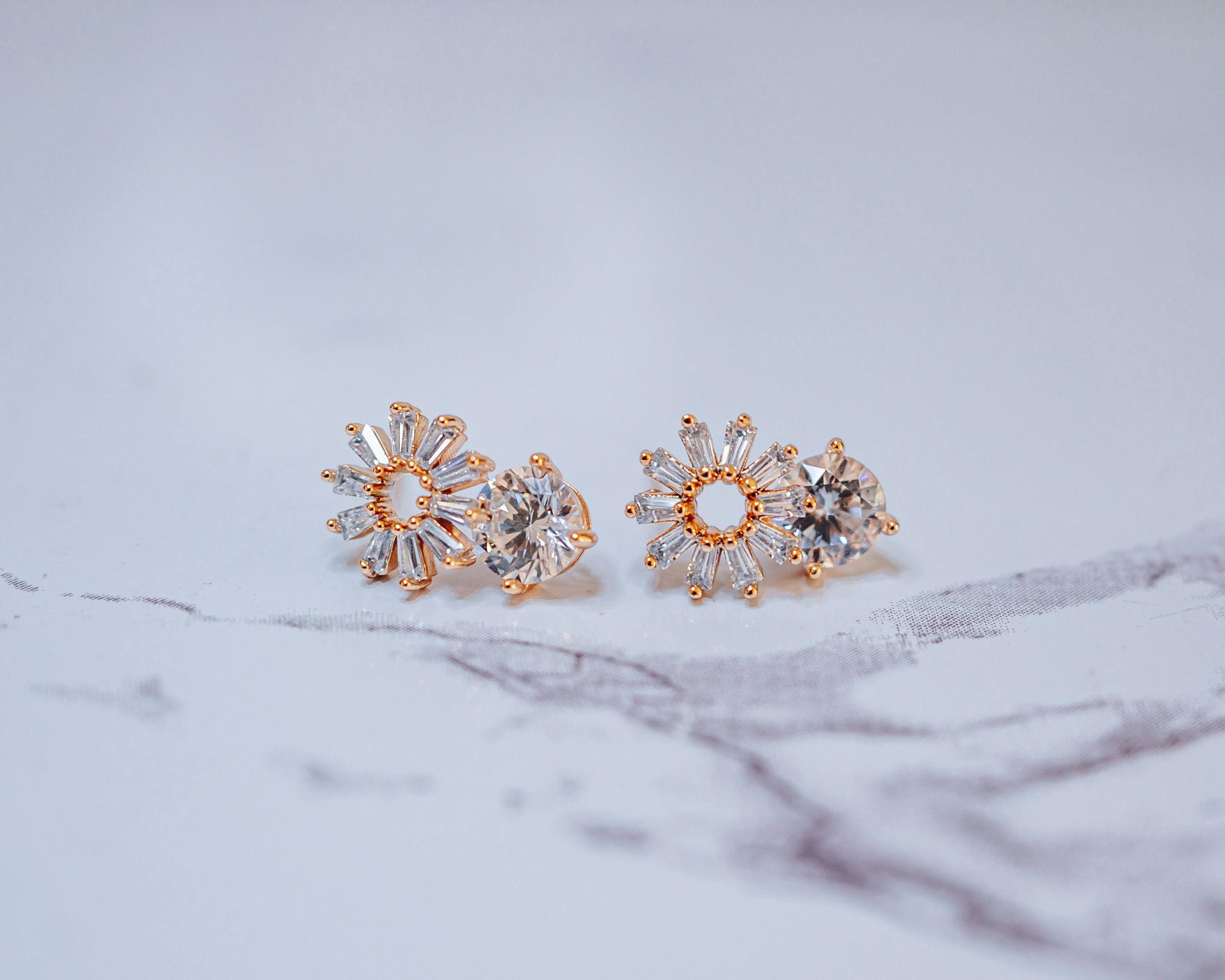 Lugaro Boucles d'oreilles halo de diamants et de pierres précieuses