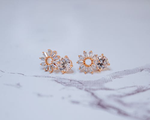 Precious Earrings with Crystals