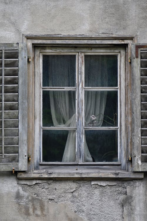 Základová fotografie zdarma na téma dřevěný, exteriér budovy, okenice