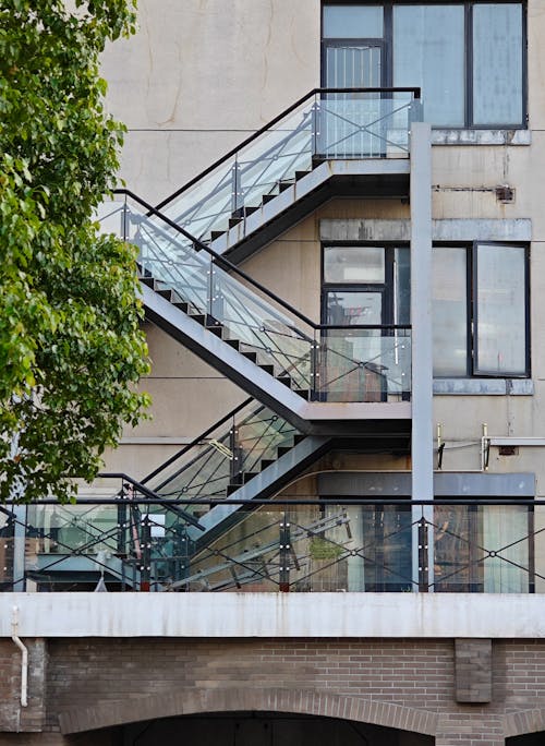 Foto d'estoc gratuïta de arquitectura moderna, bloc residencial, ciutat