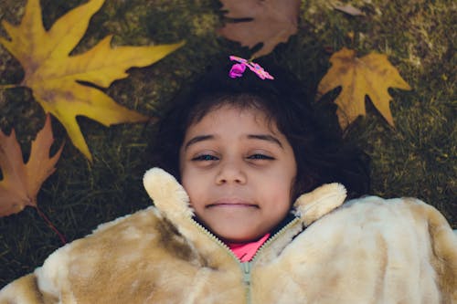 Fotografía Macro Shot De Niña Vistiendo Chaqueta