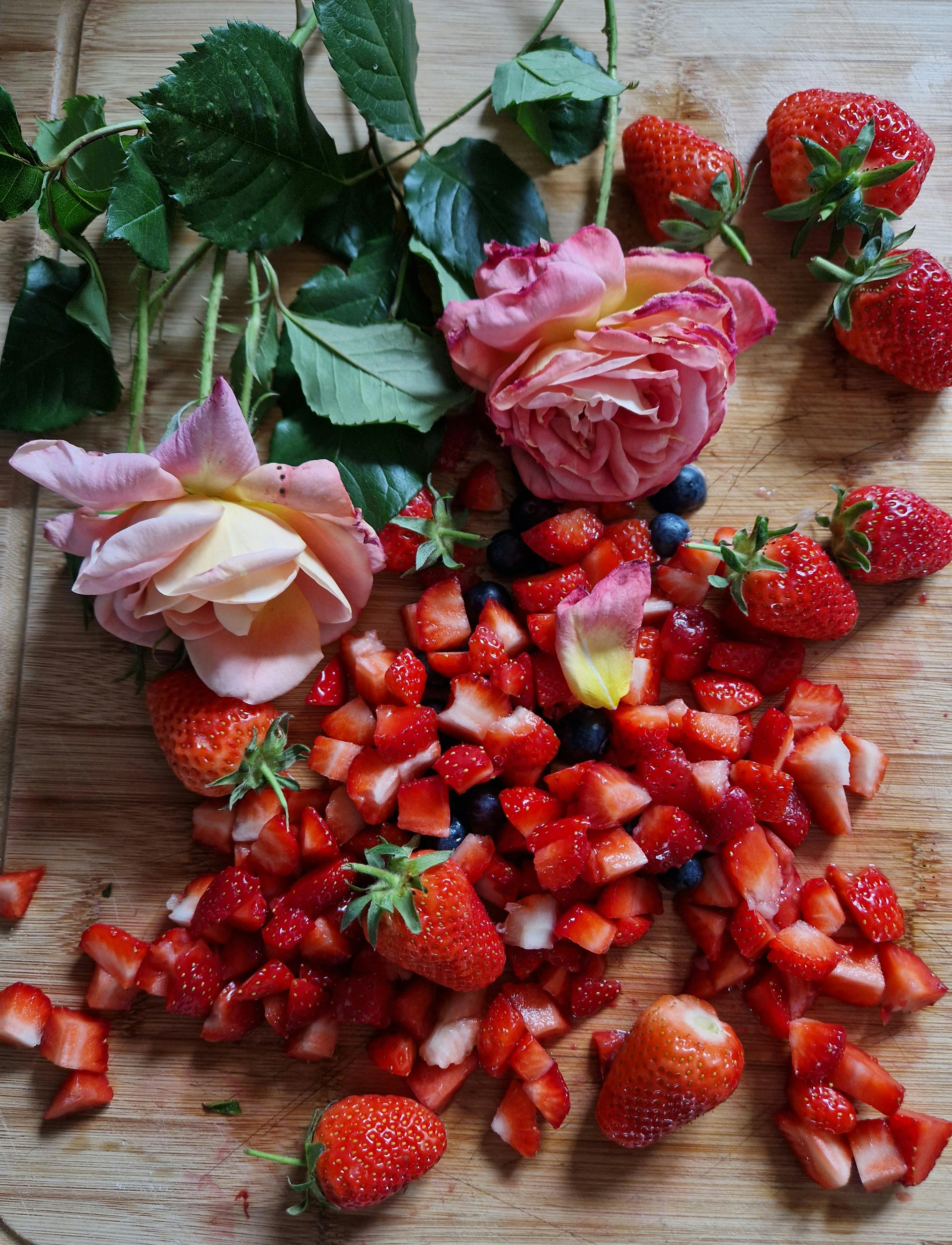 Roses and Strawberries · Free Stock Photo