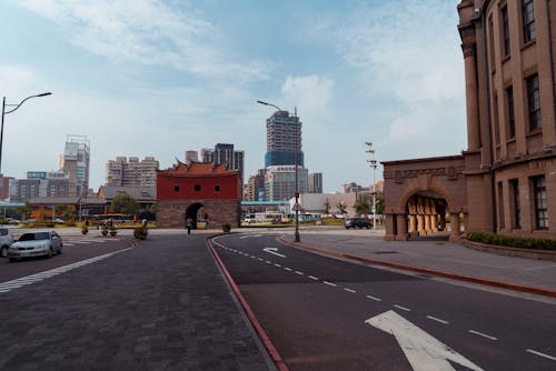 Photo of a Street and the Taipei North Gate 