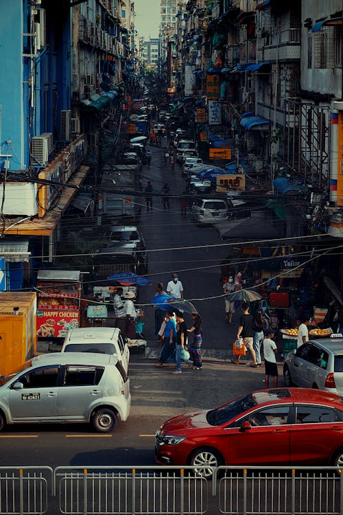 Kostnadsfri bild av Asien, bilar, gata