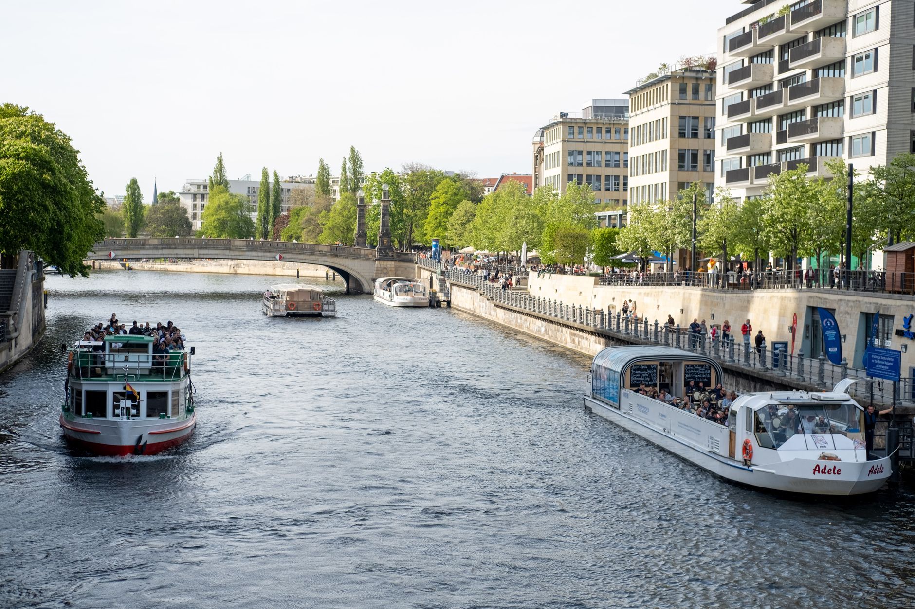 Rent a Boat on the Berlin Spree Without a Boating License