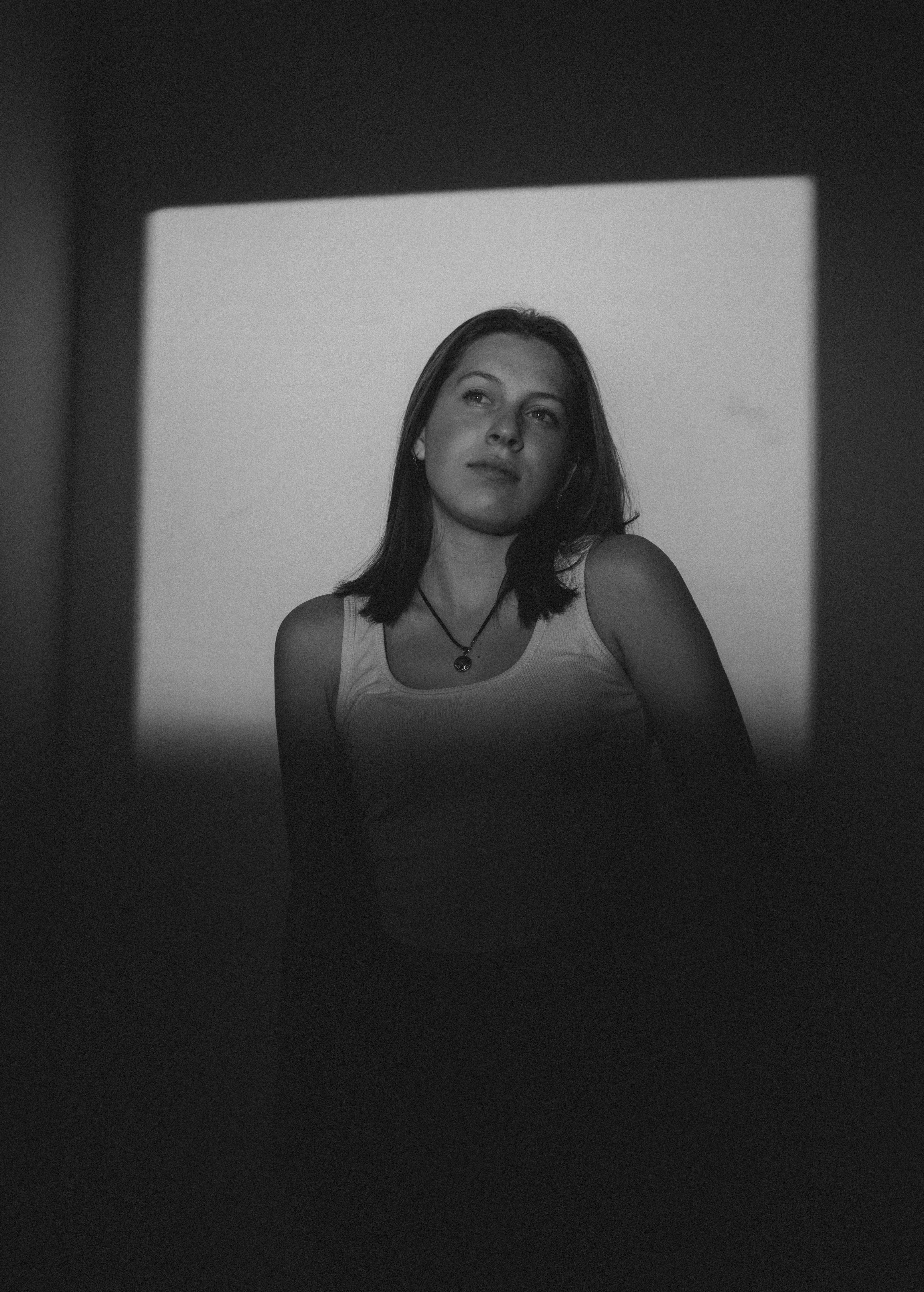 womens black and white reacts