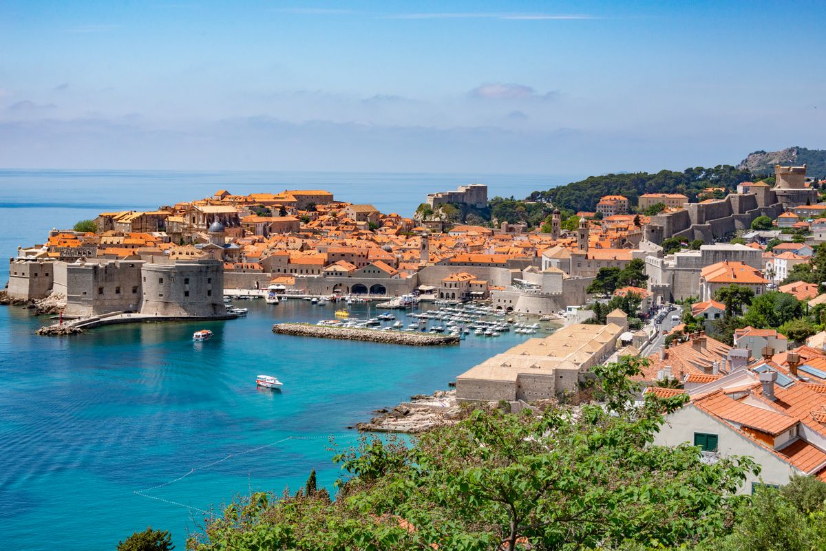 Unde te cazezi în Dubrovnik - Babin Kuk și golful cu bărci