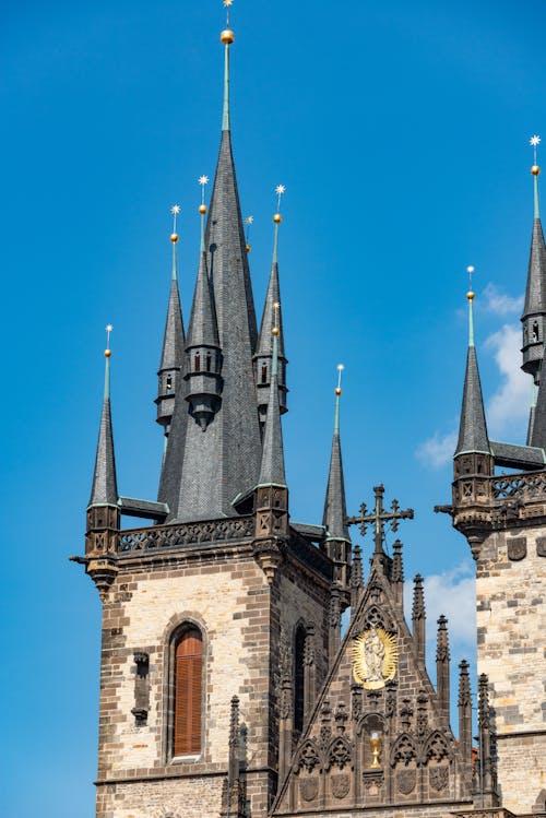 Immagine gratuita di architettura gotica, chiesa, cielo