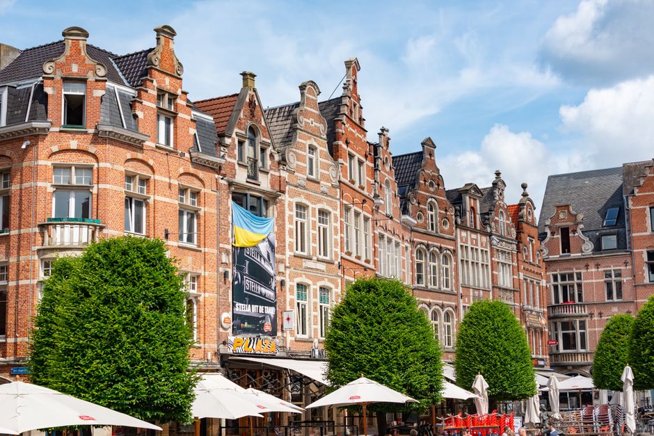 Guardian Turns Europe Into a Travel Contest