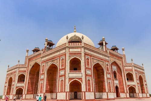 Tourists at Humayuns Tomb Square