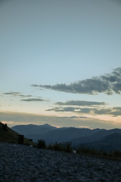 Fotos de stock gratuitas de anochecer, cordillera, escénico