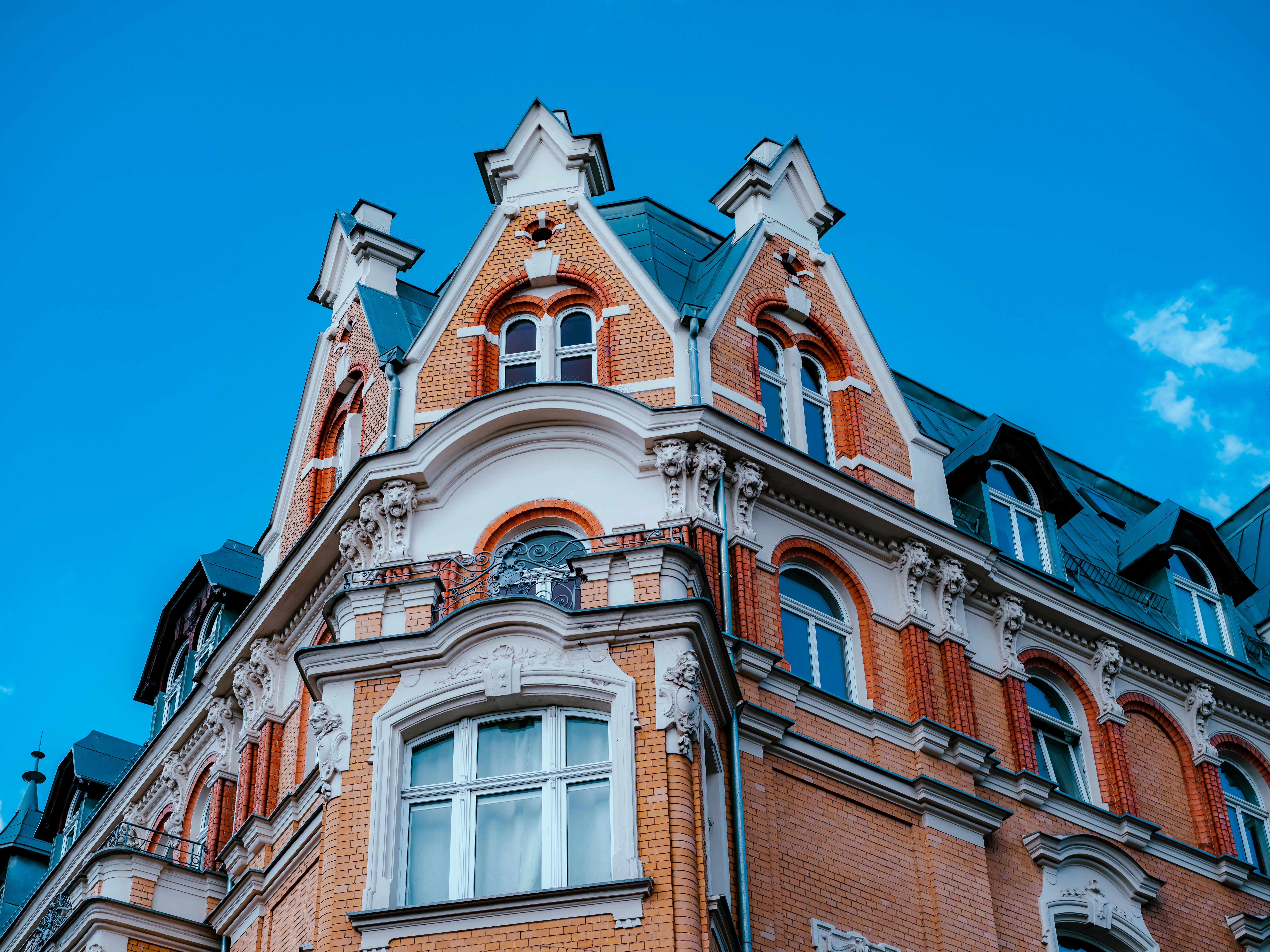 Top Rental Property Management Software to Streamline Your Landlord Tasks in 2025 — Photo by Egor Komarov on Pexels