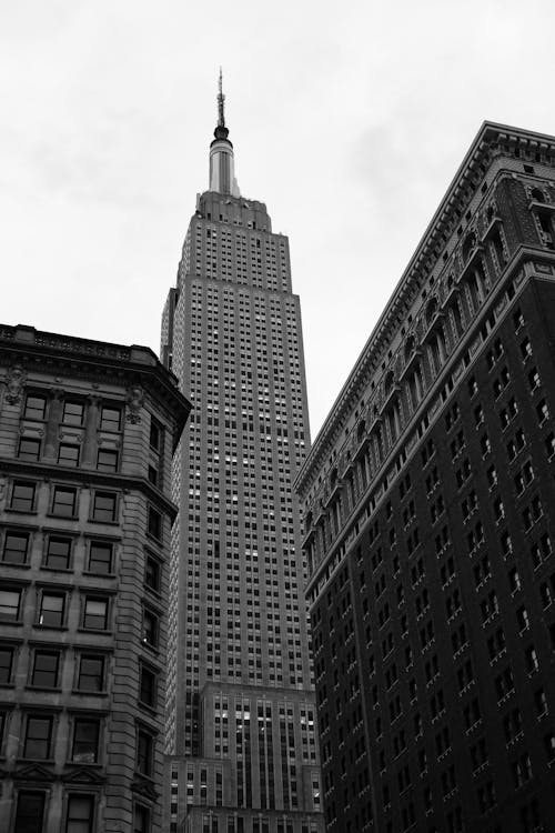 Fotobanka s bezplatnými fotkami na tému čierny a biely, Empire State Building, fasáda