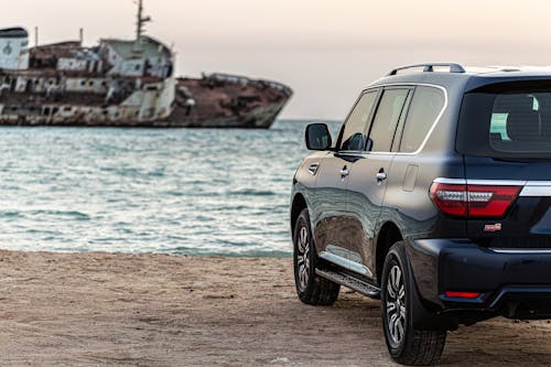 Nissan Patrol with the Shipwreck|